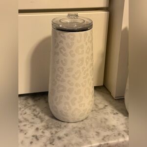 Brumate Limestone Leopard Flute